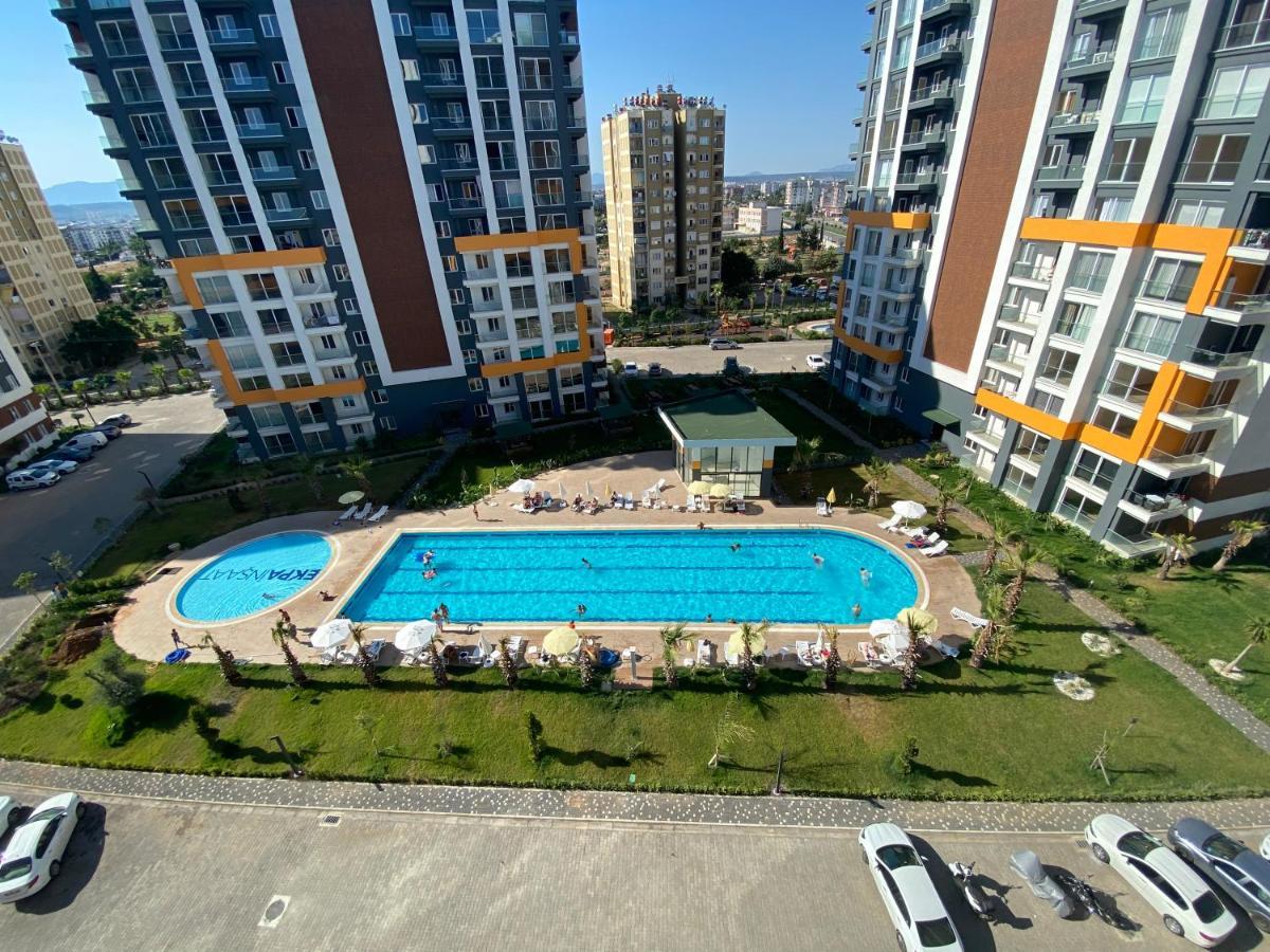 La Casa Airport House With A Pool Apartament *